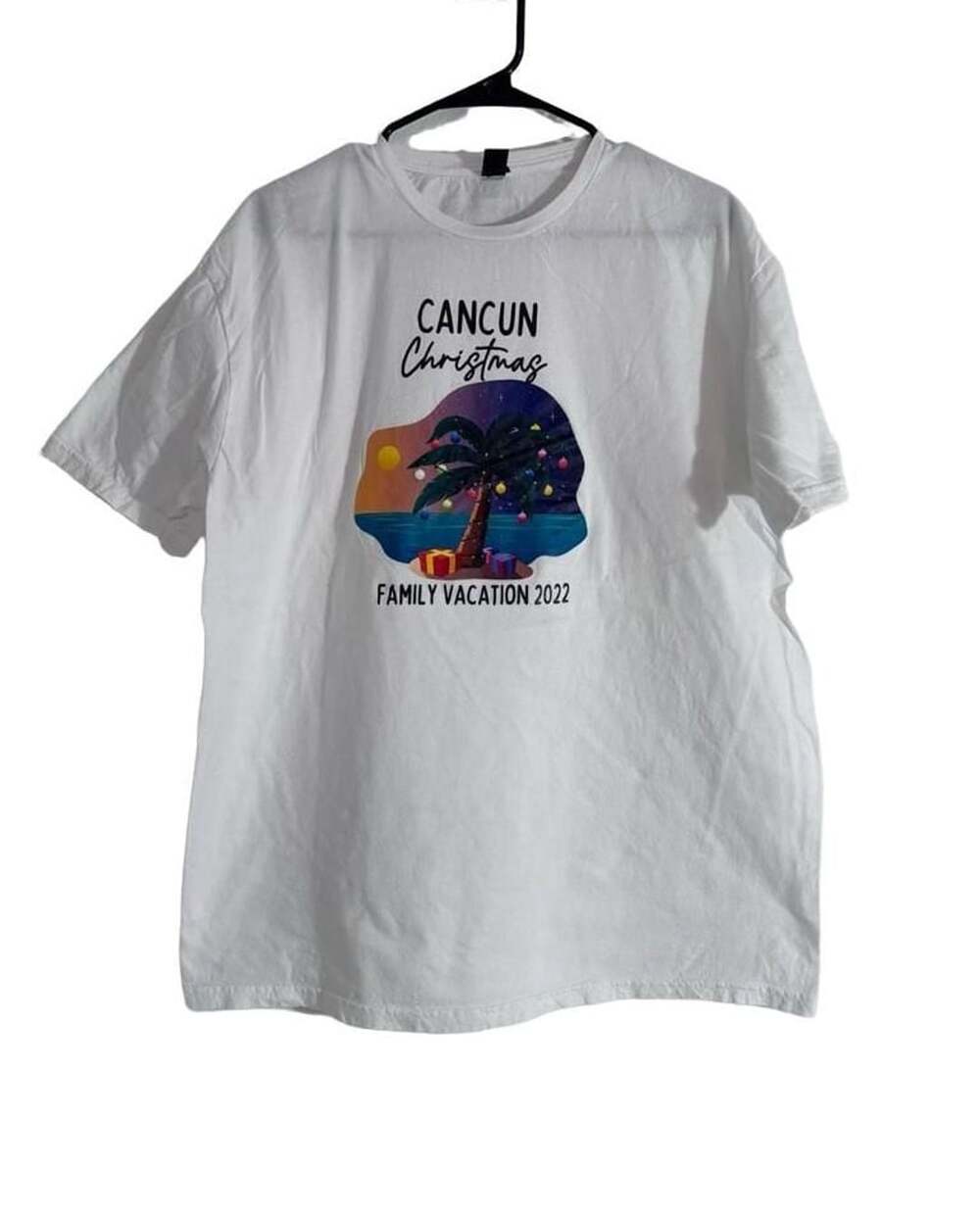 Gildan Softstyle Cancun Christmas Family Vacation 2022 Graphic T-Shirt XL White